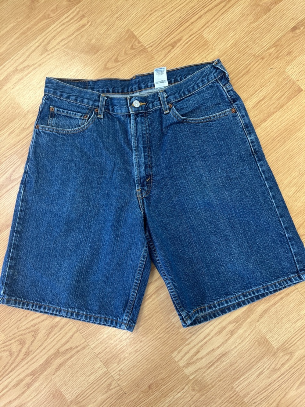Levi’s Dark Blue Denim Men’s Shorts Sz W 36
